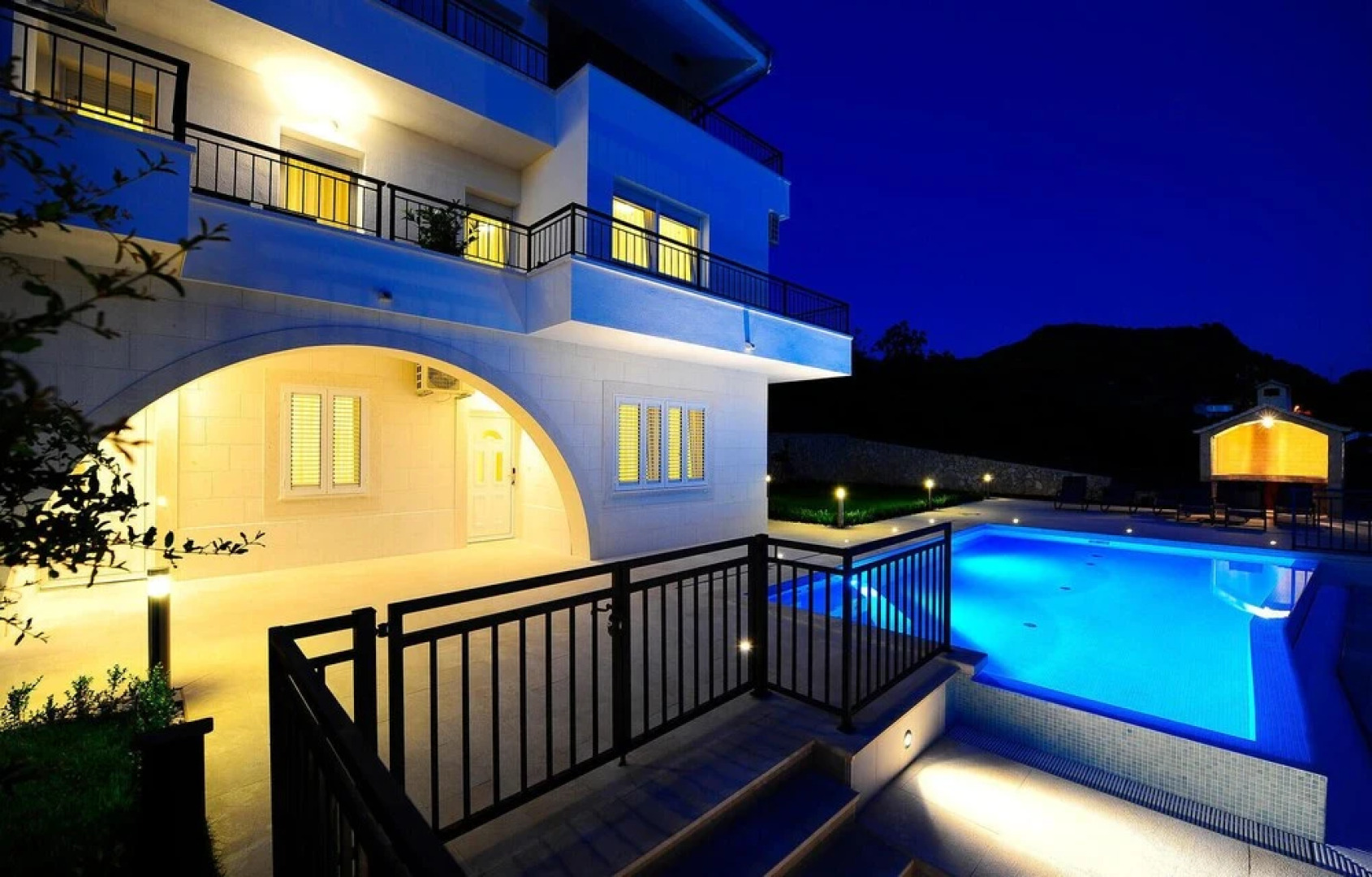 Beautiful Apartment in Podstrana With Sauna, Wifi and 2 Bedrooms