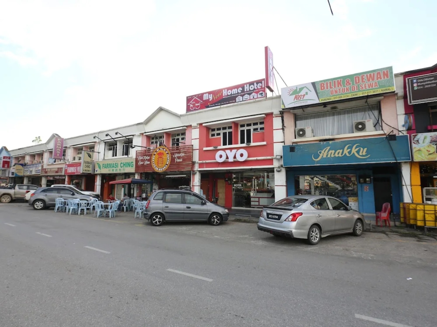 My New Home Hotel by OYO Rooms