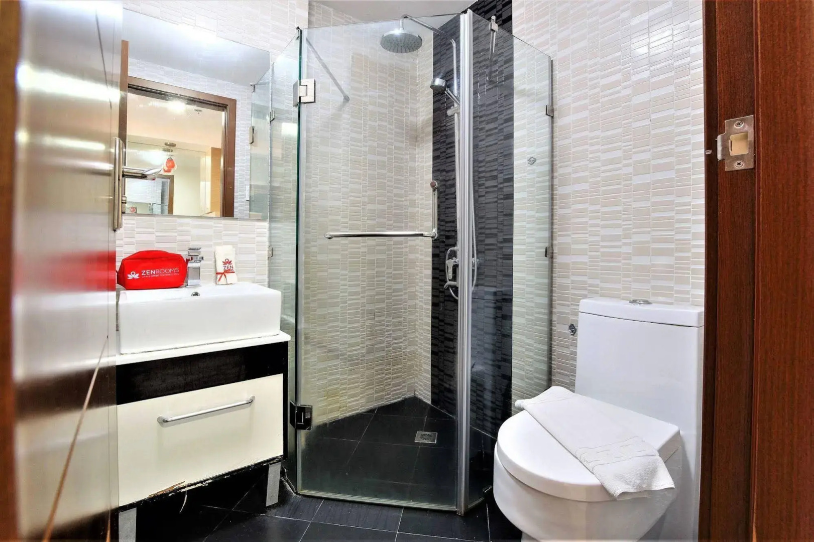 Sunshine City Suites