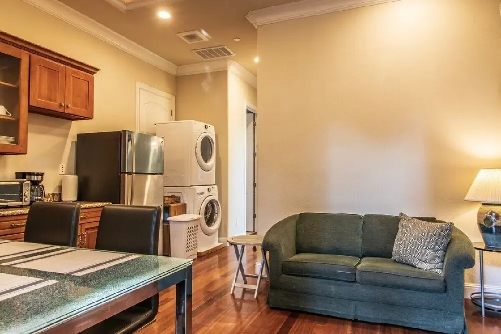 Elegant 1-bedroom Suite in Cupertino