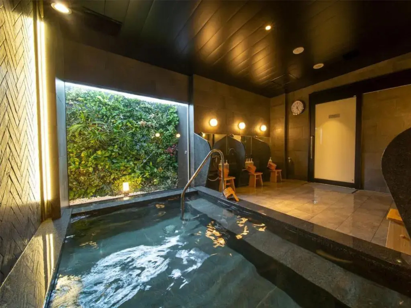 Super Hotel Anan Shiyakushomae