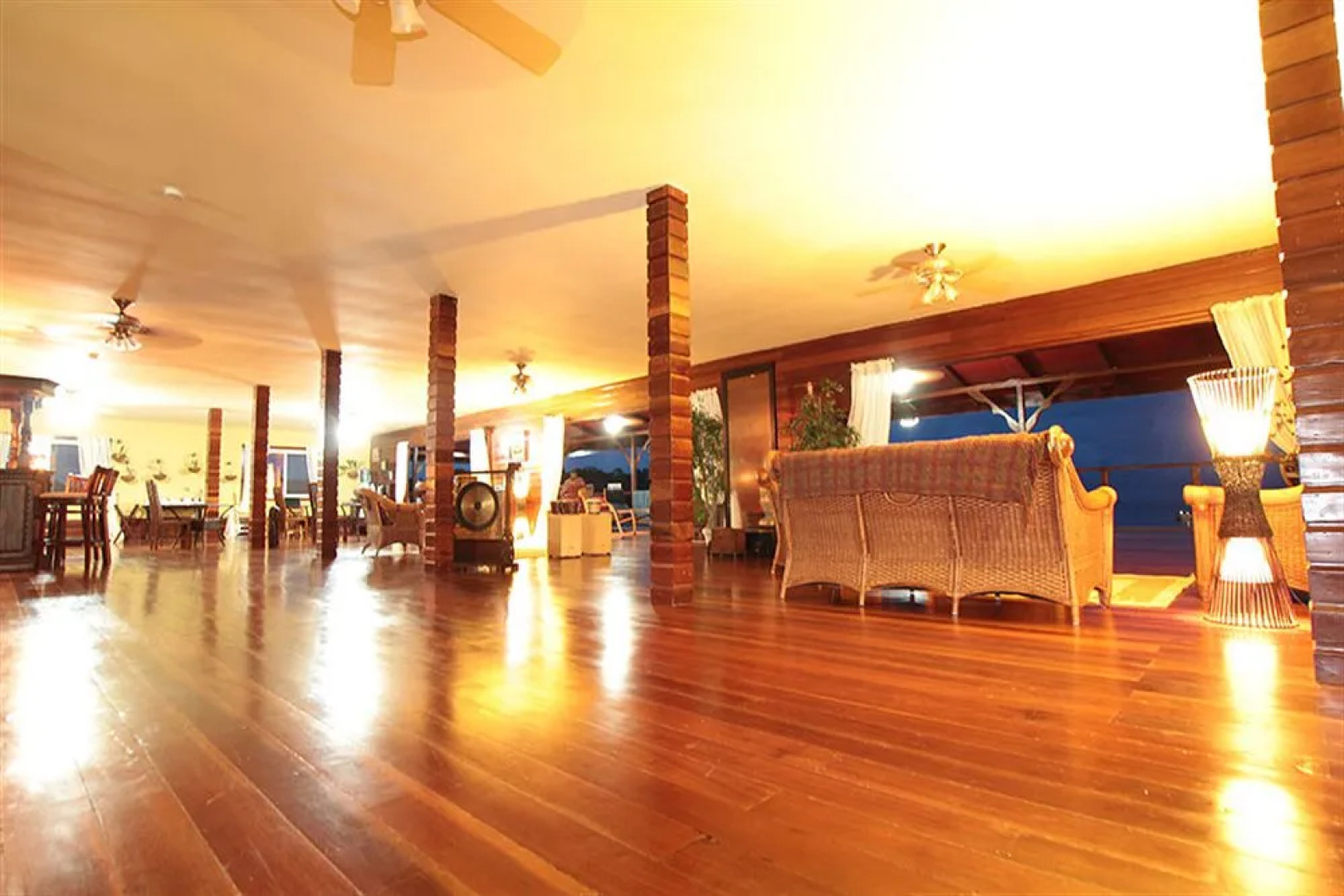 Laguna Azul Eco Lodge