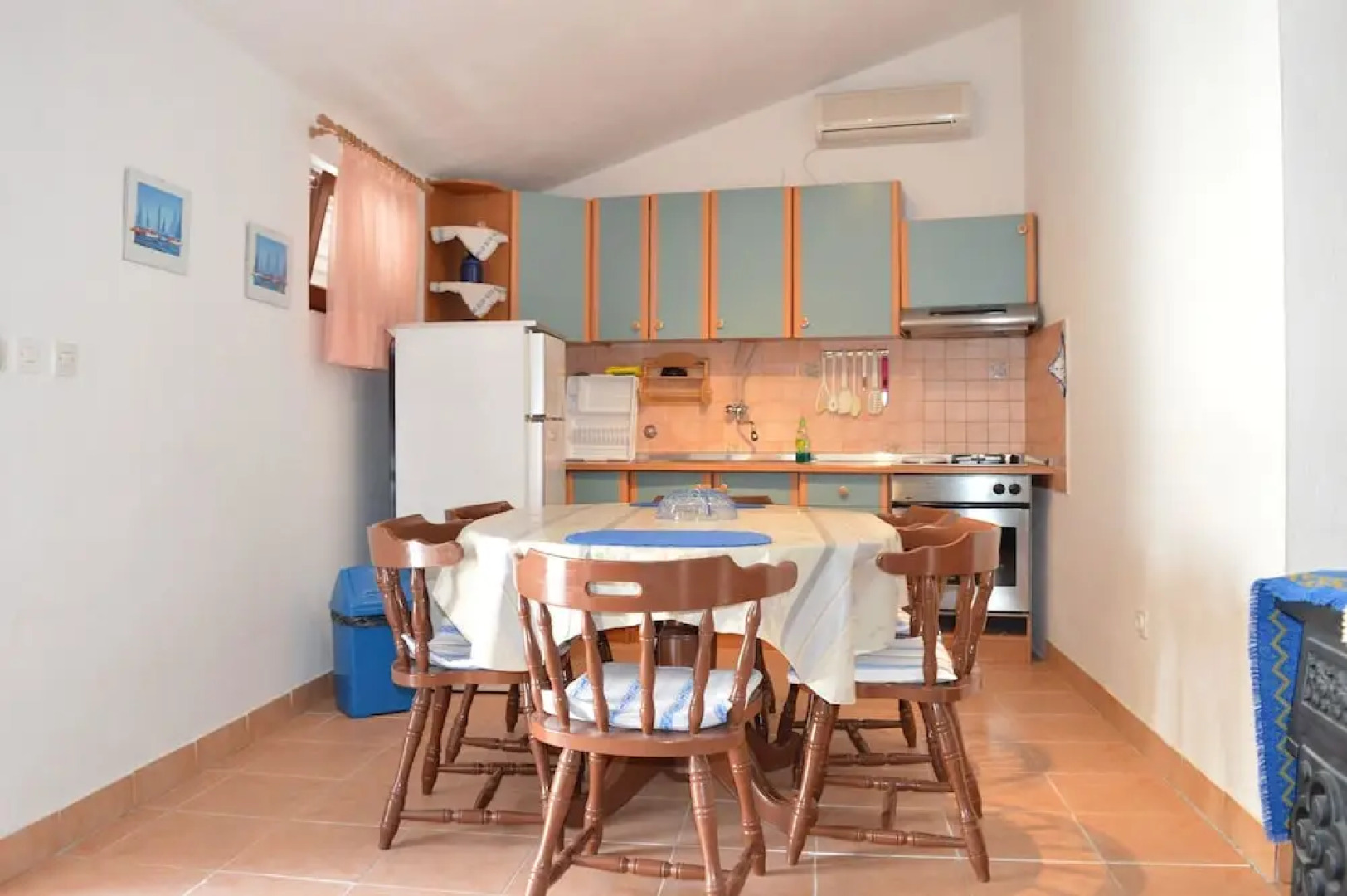 Apartments Savarin 550