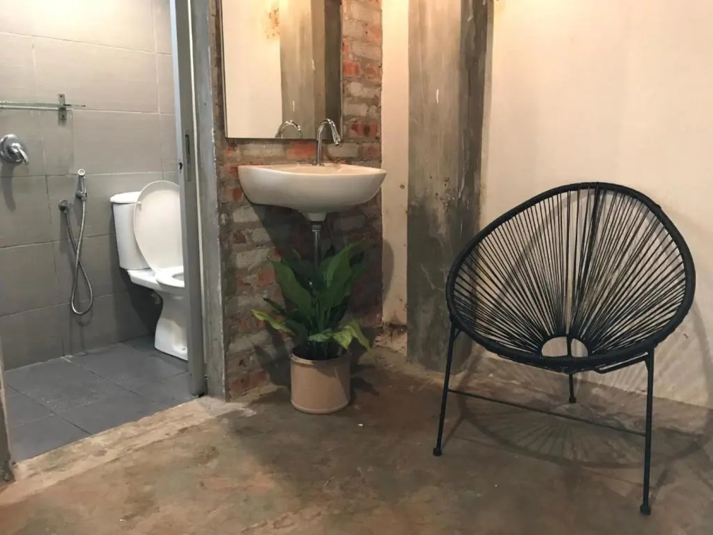 The Frame Guesthouse - Hostel