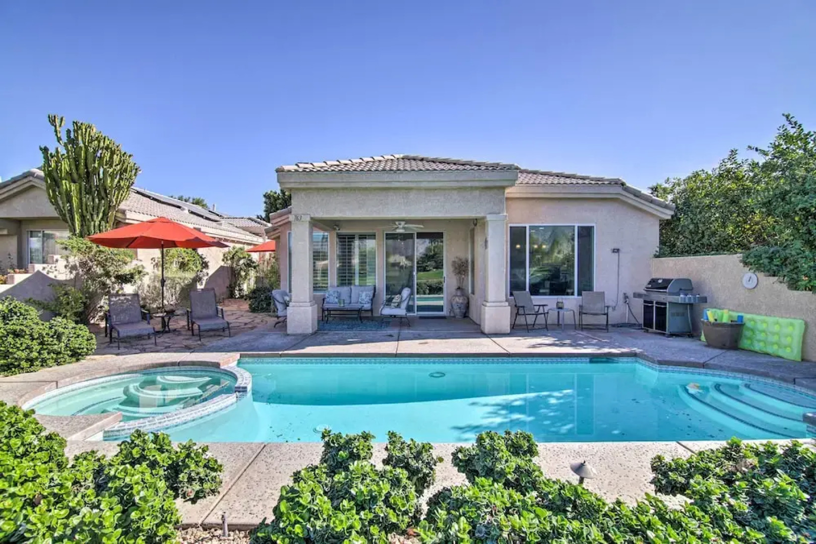 California Gem: Pool, 6 Mi to Dtwn Palm Springs!