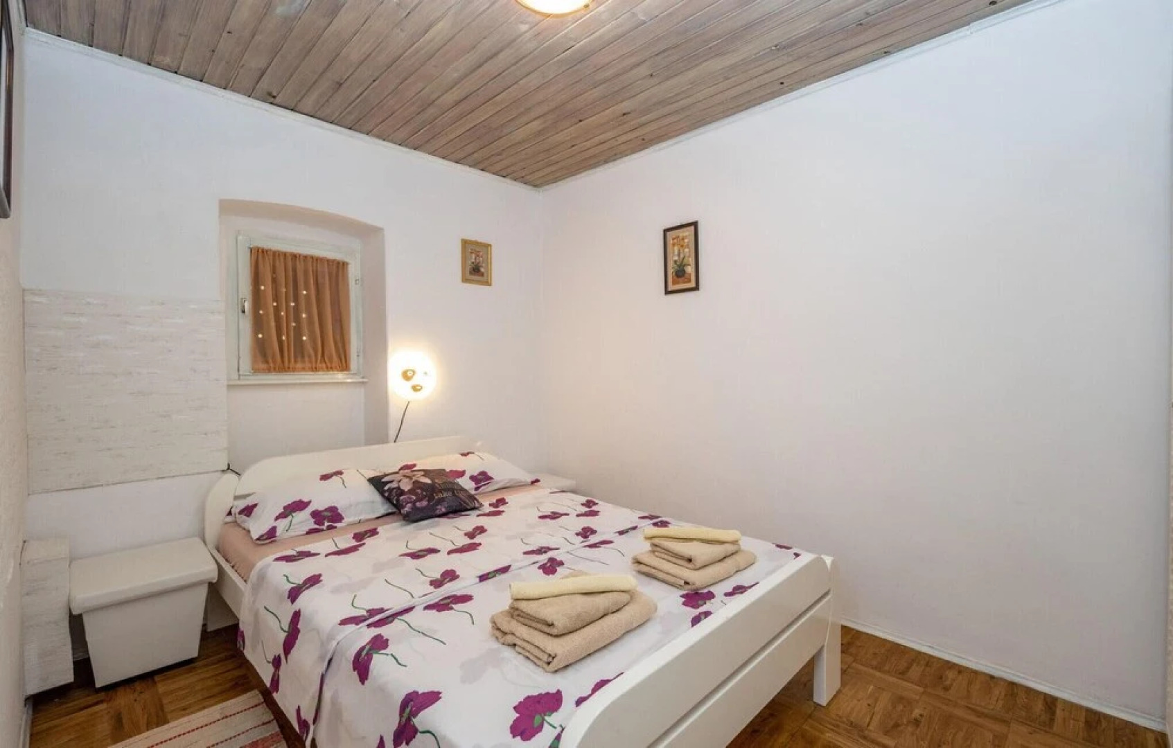 Stunning Home in Jadranovo With Wifi and 5 Bedrooms