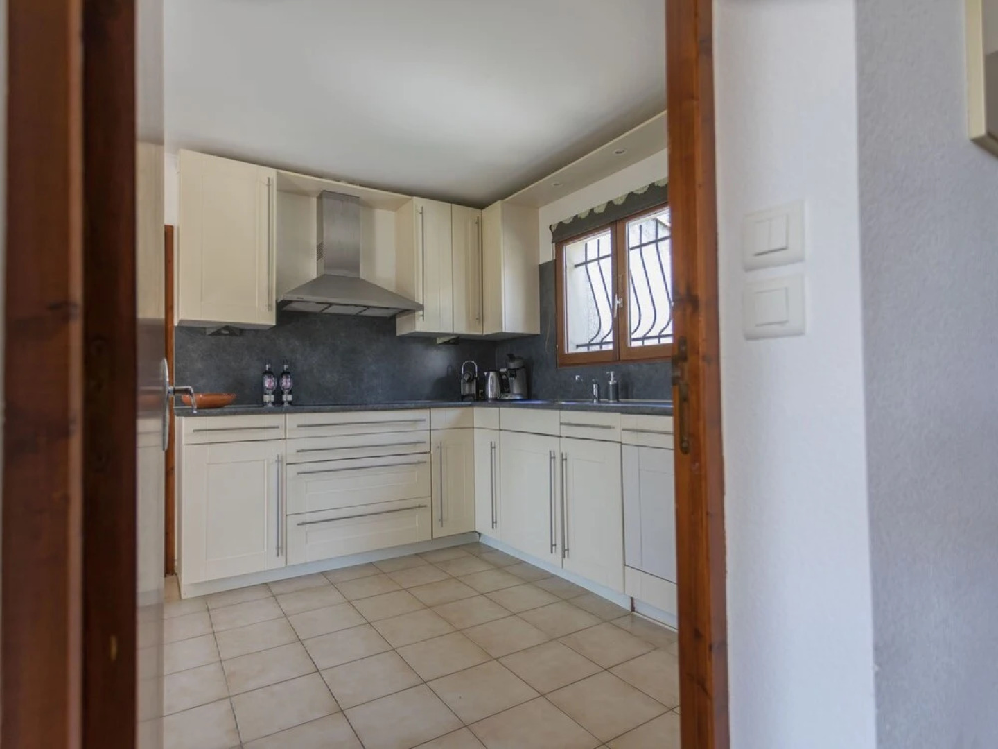 Alluring Villa in Beaufort With Swimming Pool