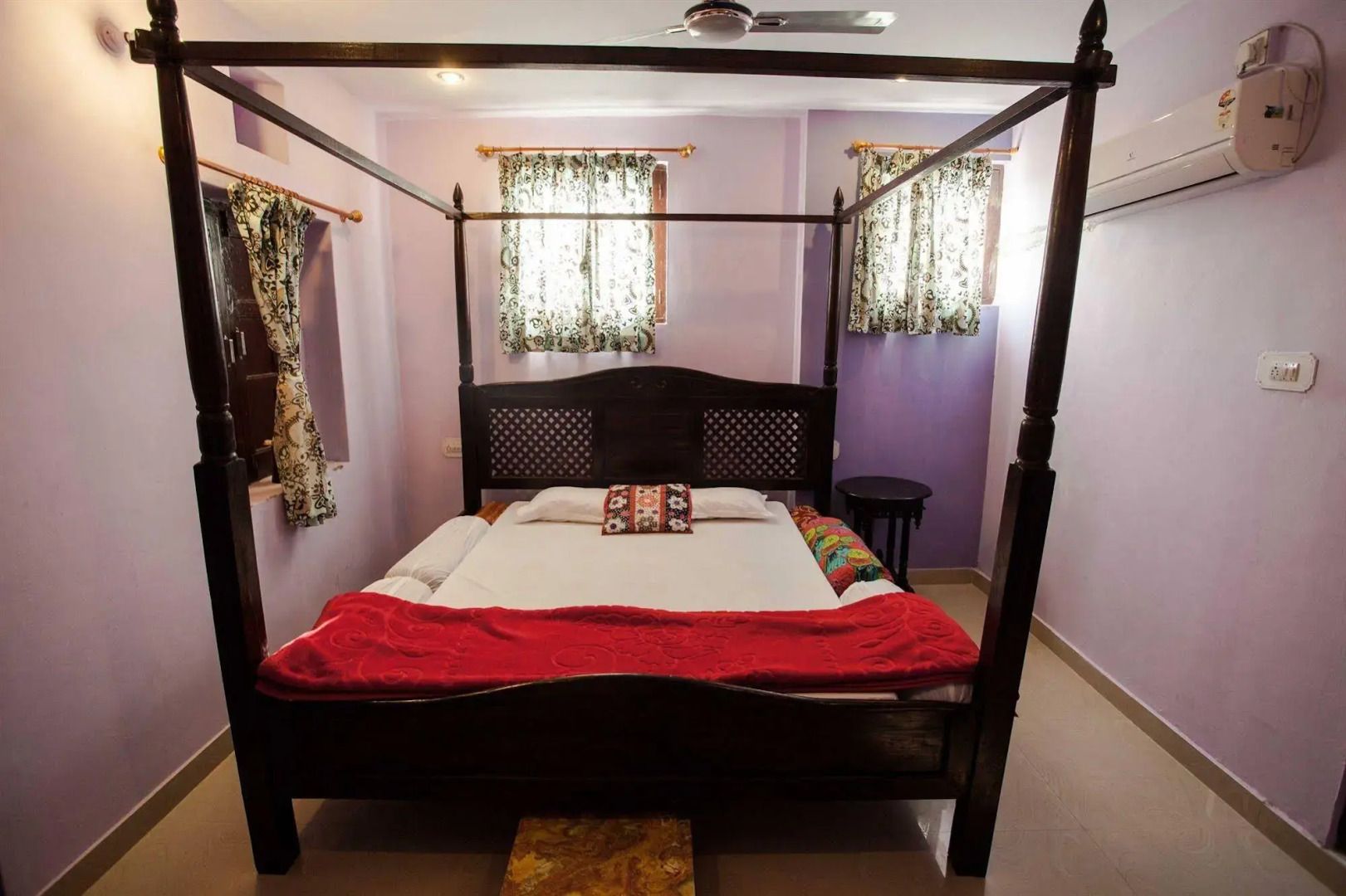 Kesar Heritage Guest House