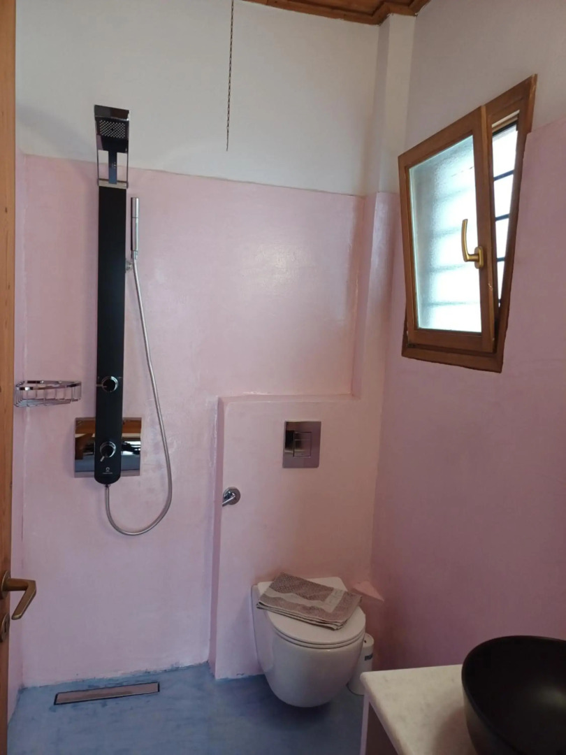 Sirocos Rooms And Studios