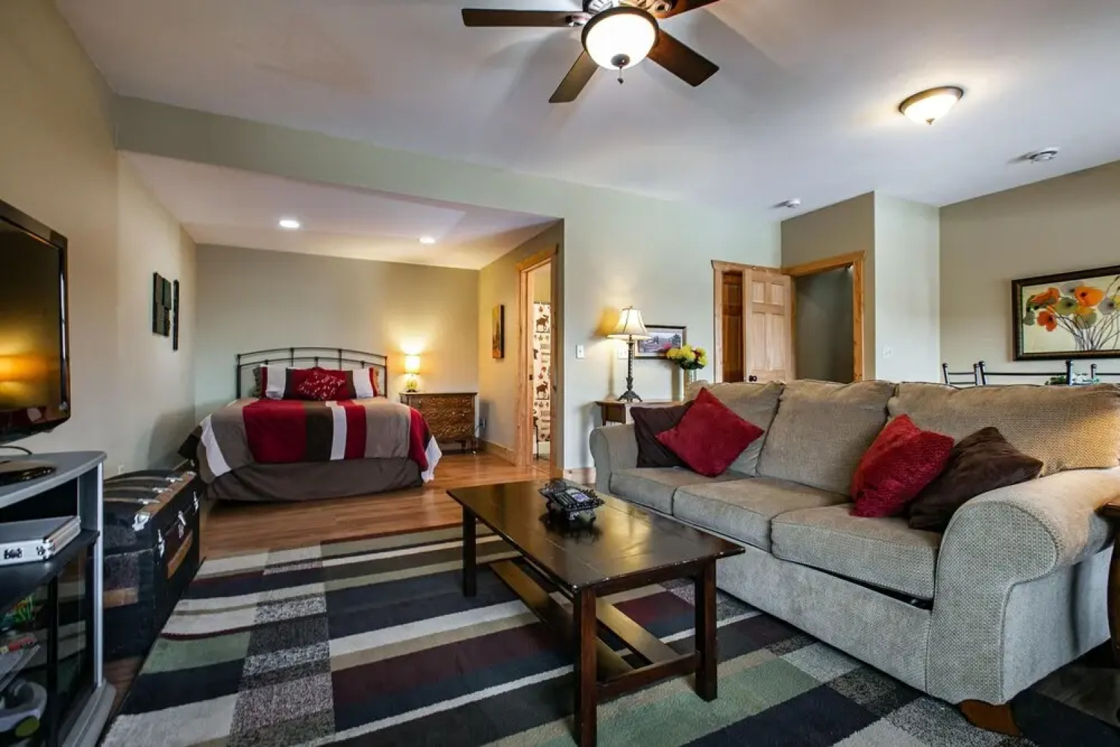 Lorelei Cabins Aster