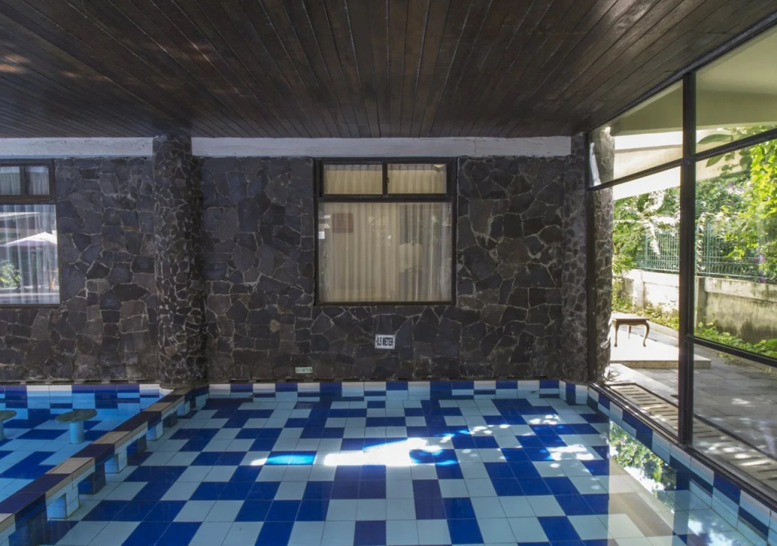 Отель Melasti Kuta Beach Hotel and Spa