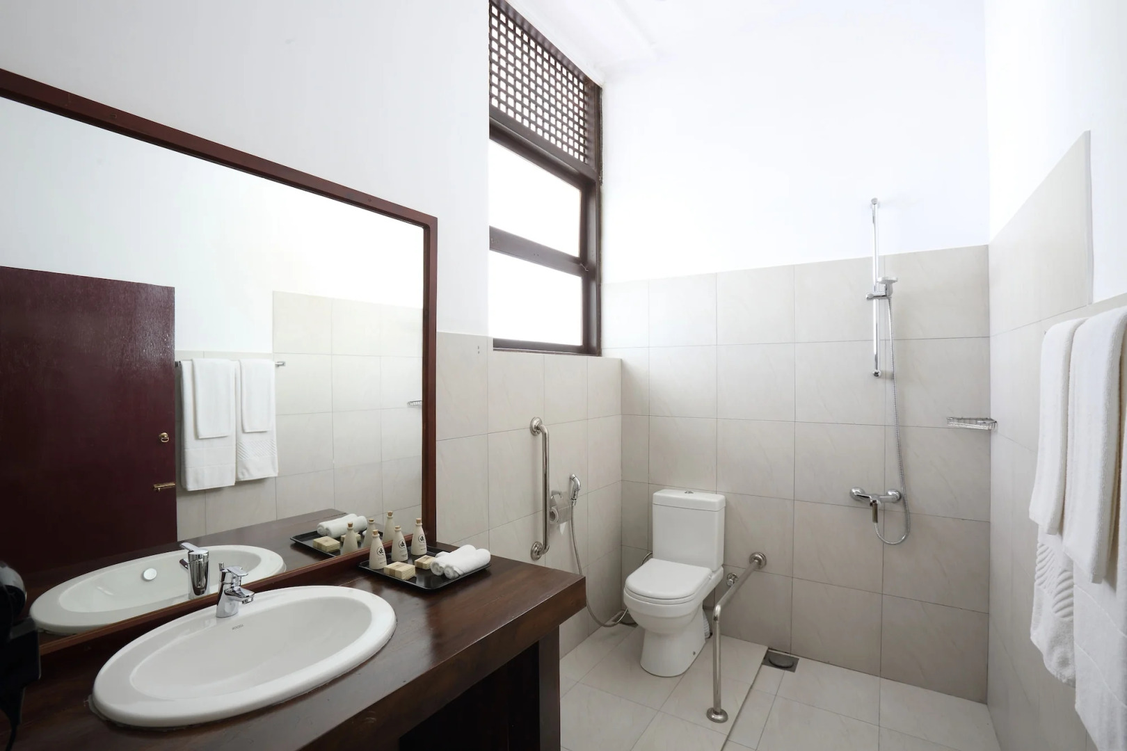 The Lakeside Hotel at Nuwarawewa