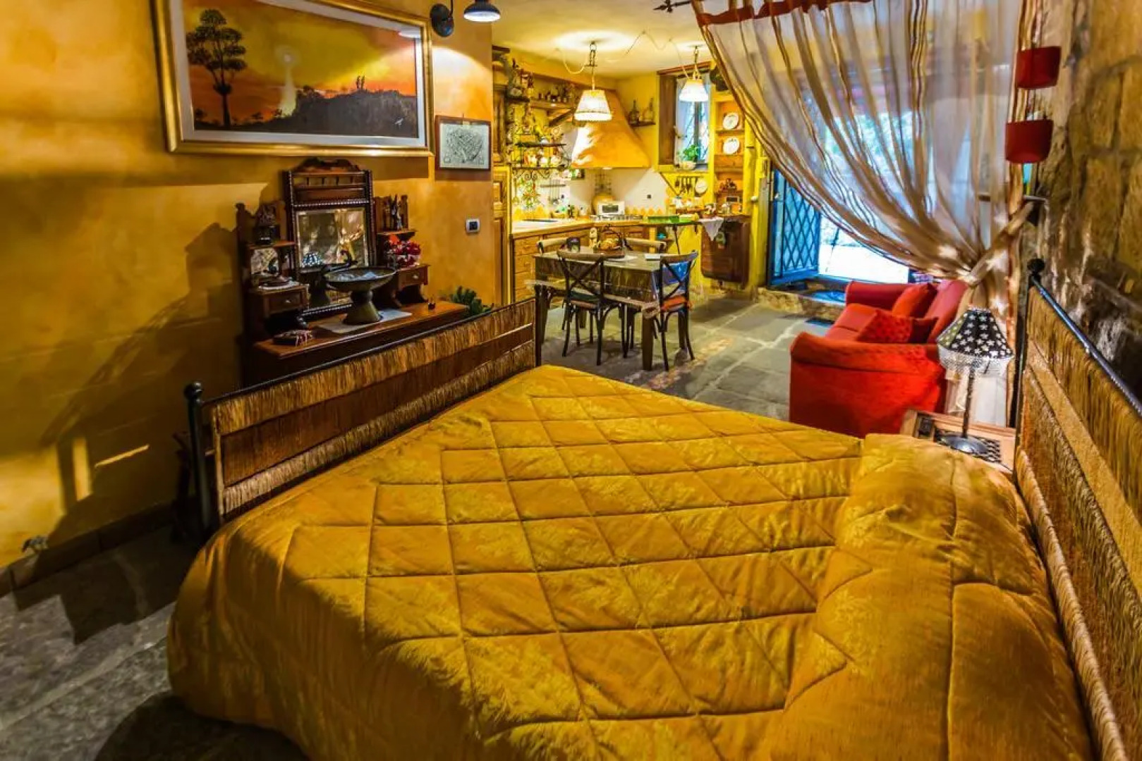 LAntico Loco Commodo