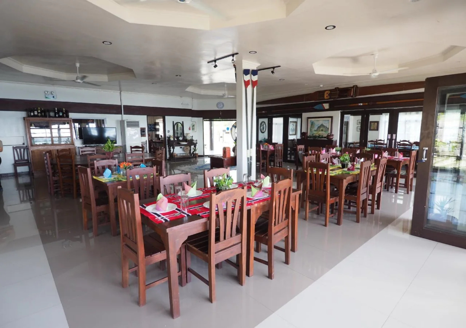 Veranda Suites and Restaurant
