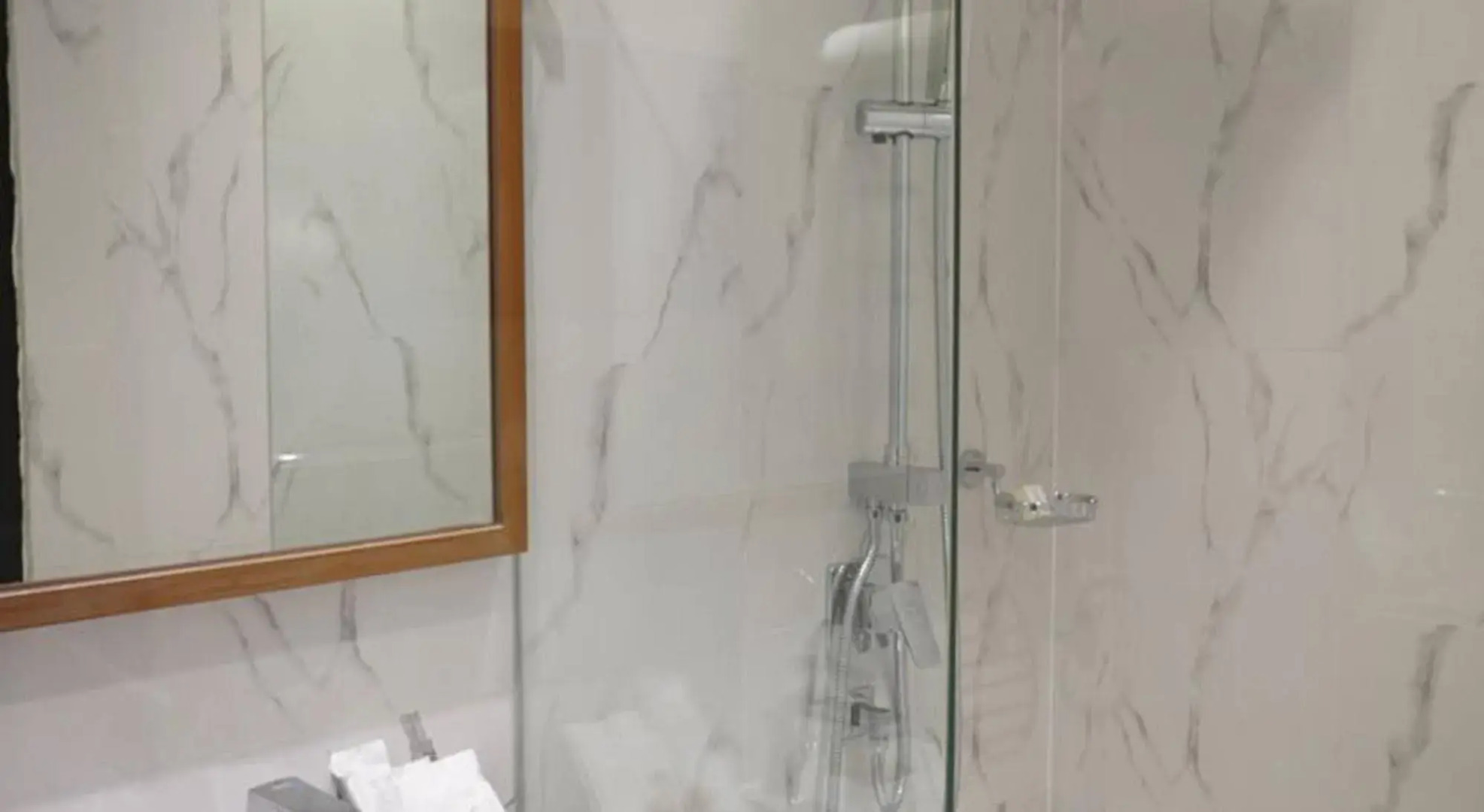 S Box Sukhumvit Hotel