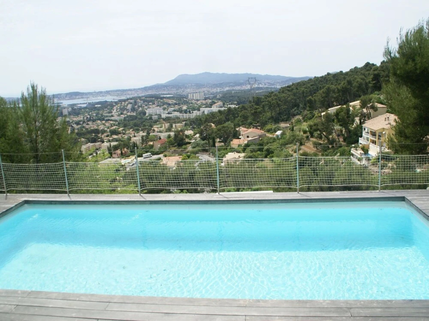 Spacious Villa in Toulon with Private Pool