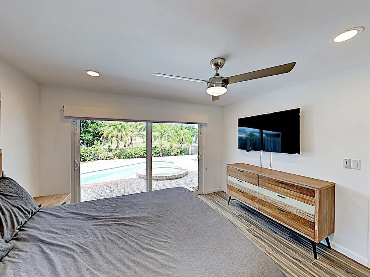 New Listing! Canal-front W/ Private Pool & Hot Tub 3 Bedroom Home