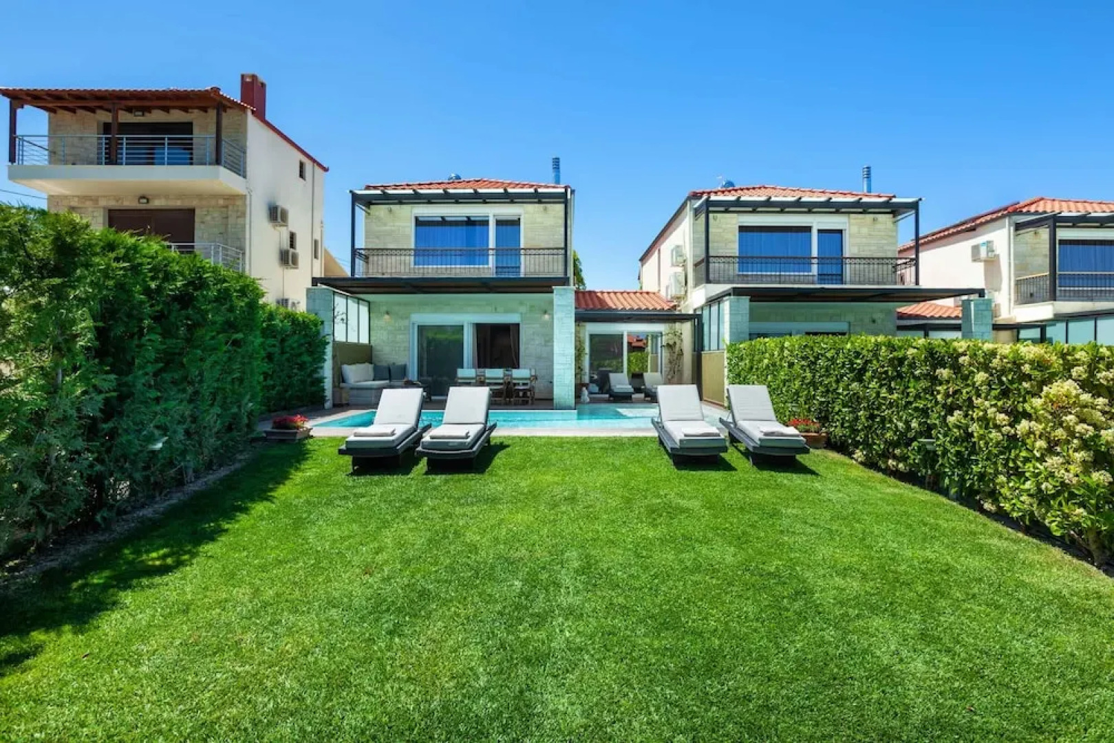 Sunny Villas Exclusive