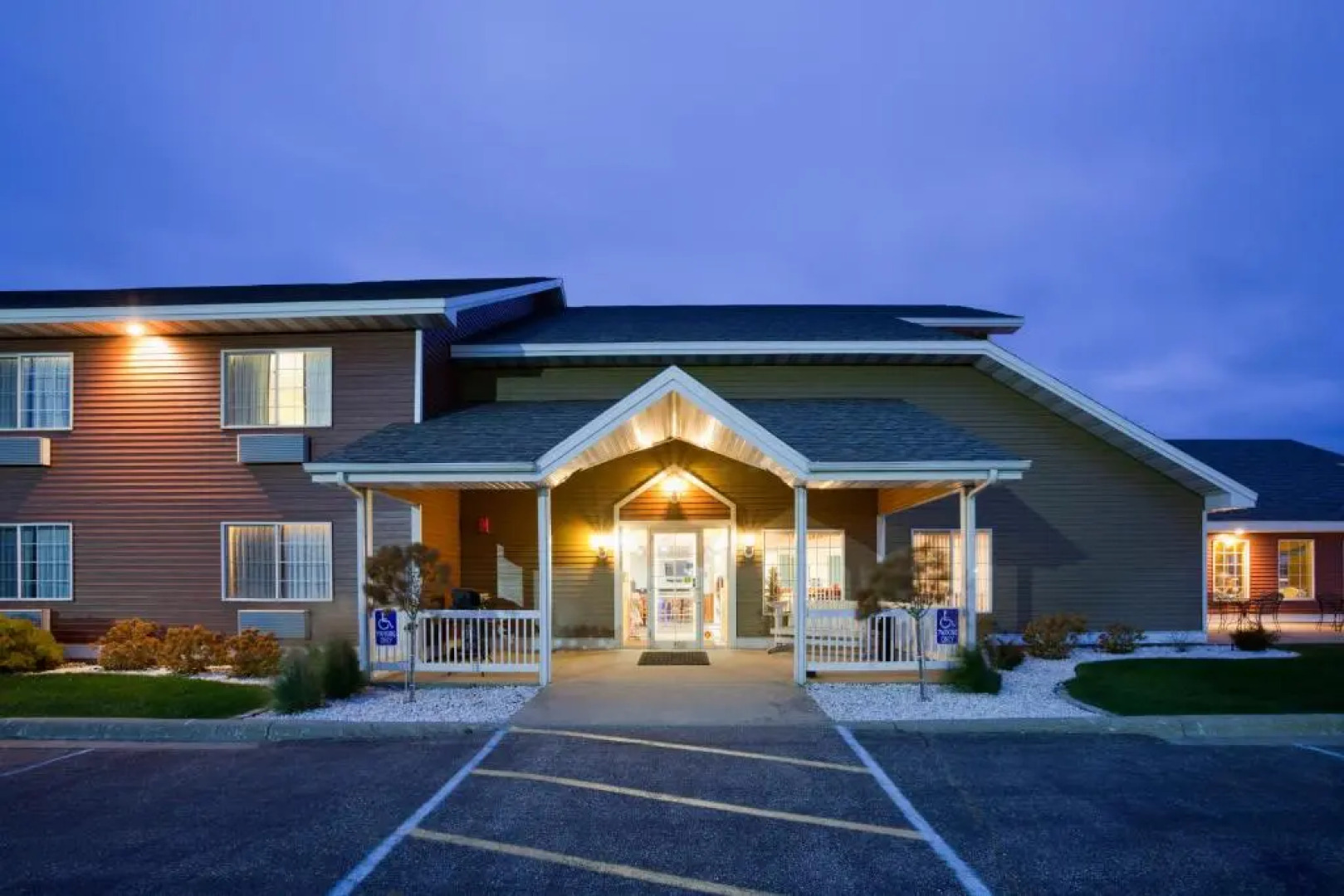 Paynesville Inn And Suites