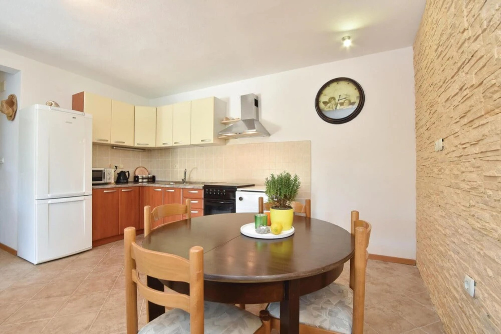 Amazing Home in Zastrazisce With Wifi and 2 Bedrooms