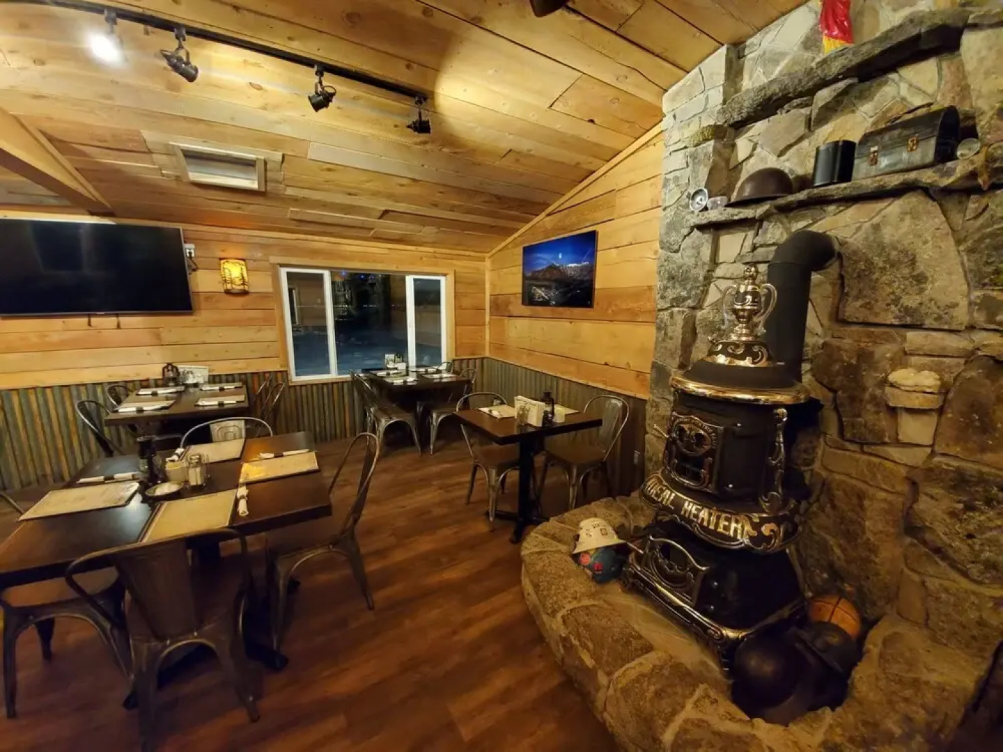 Ouray Riverside Resort - Inn & Cabins