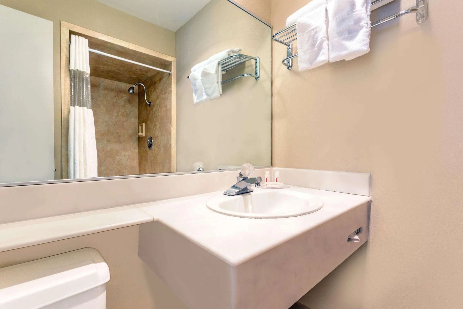 Travelodge by Wyndham Seattle University