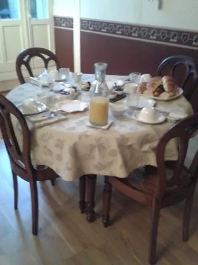 Chambres d'Hôtes Bleynie-Ruine de Rome