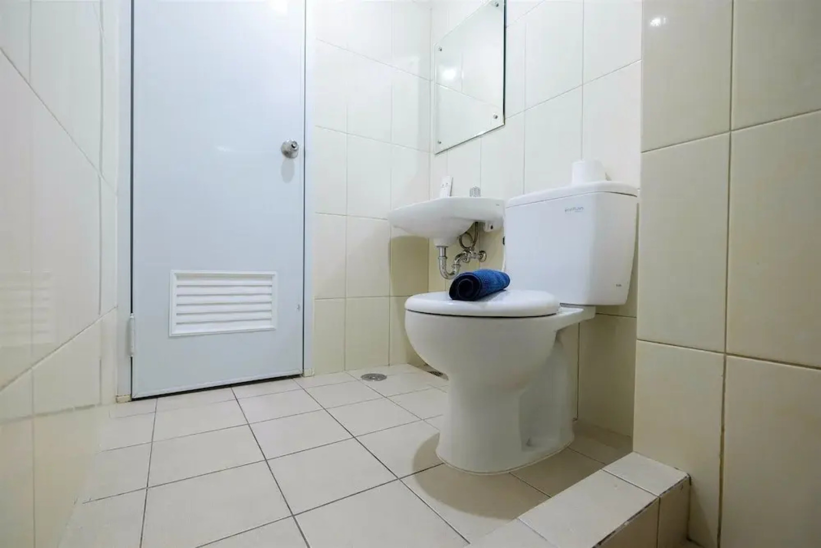 2BR + Sofa Bed The Springlake Summarecon Bekasi Apartment