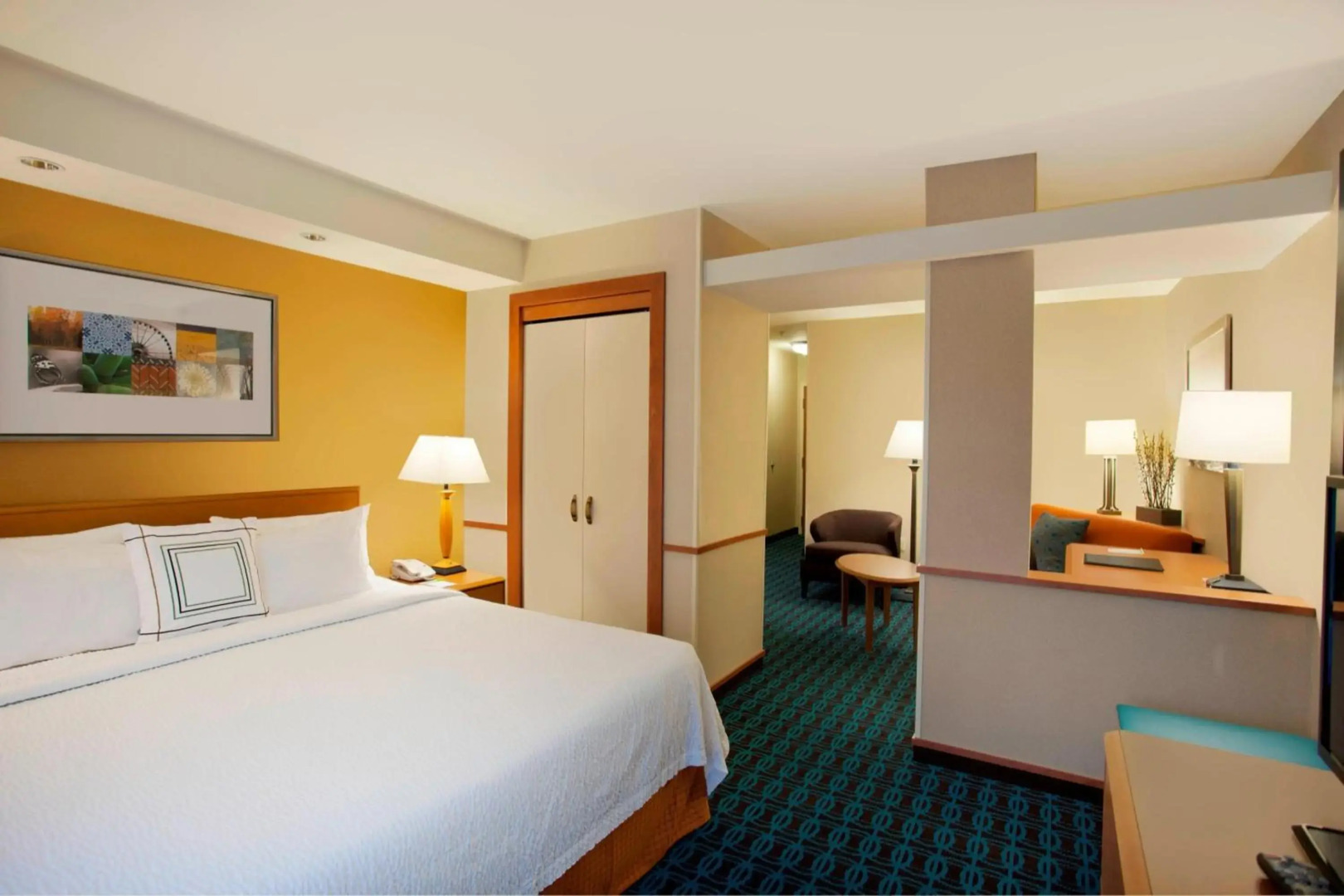 Fairfield Inn & Suites by Marriott Detroit Metro Airport Romulus