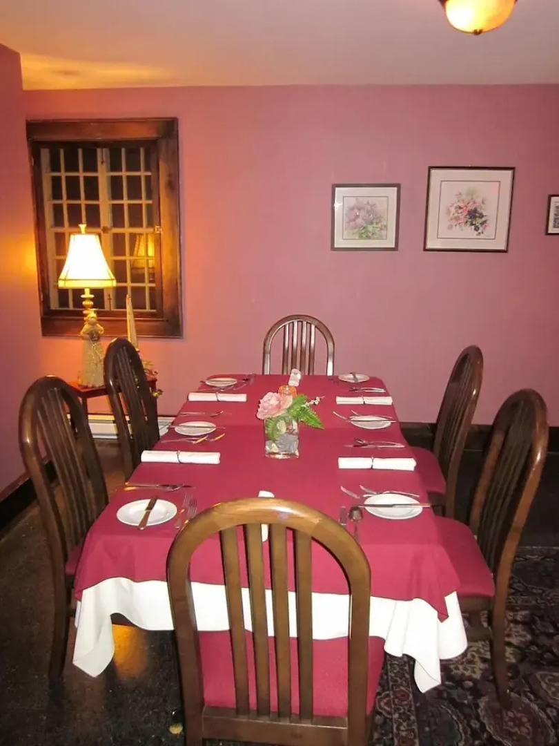 Pathsaala Inn & Restaurant