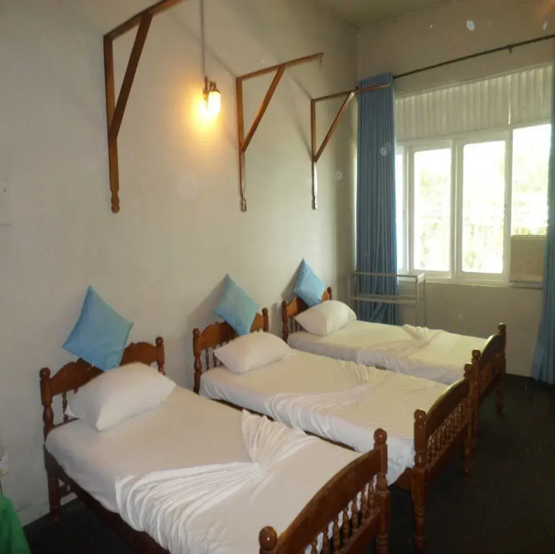 Vista Rooms Lake View 3