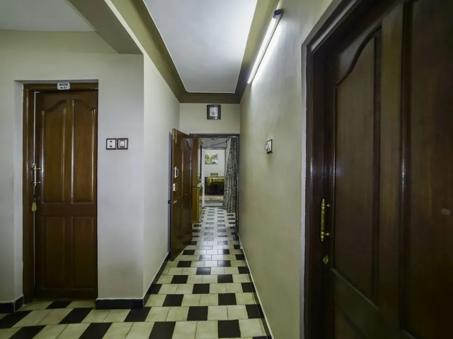 OYO 28641 Vijaya Deepa Guest House