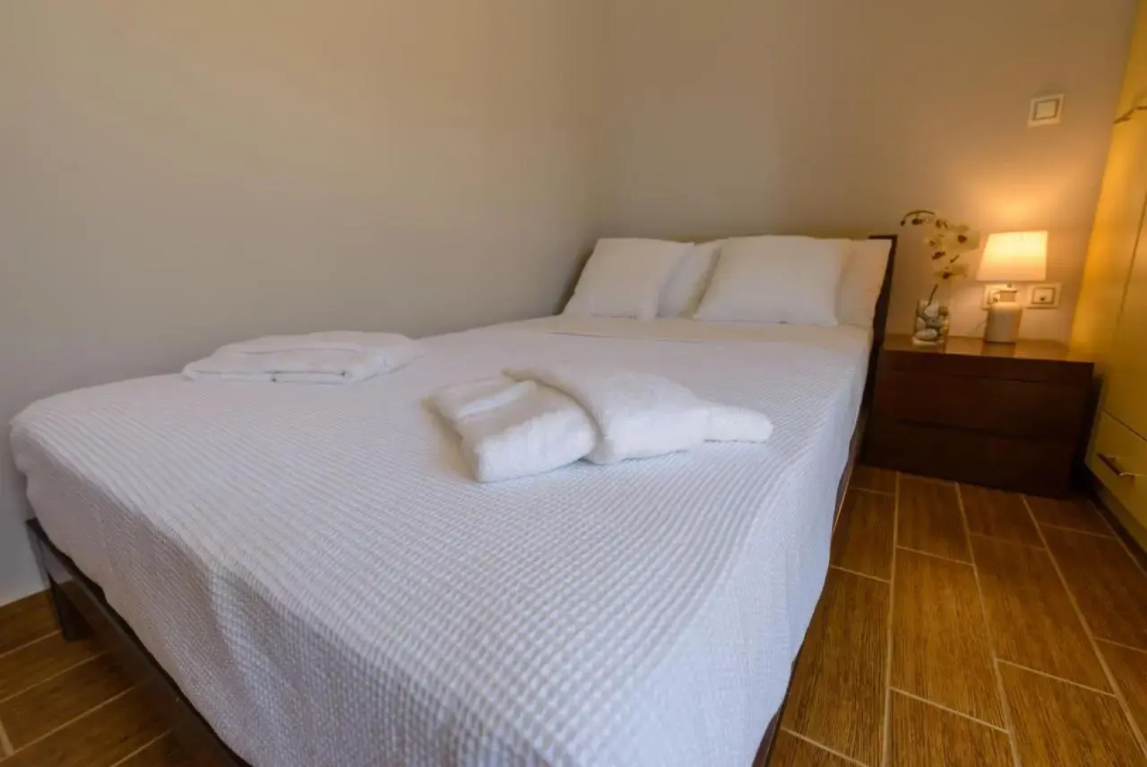 Lemoni Luxury Residence in front of the Sea