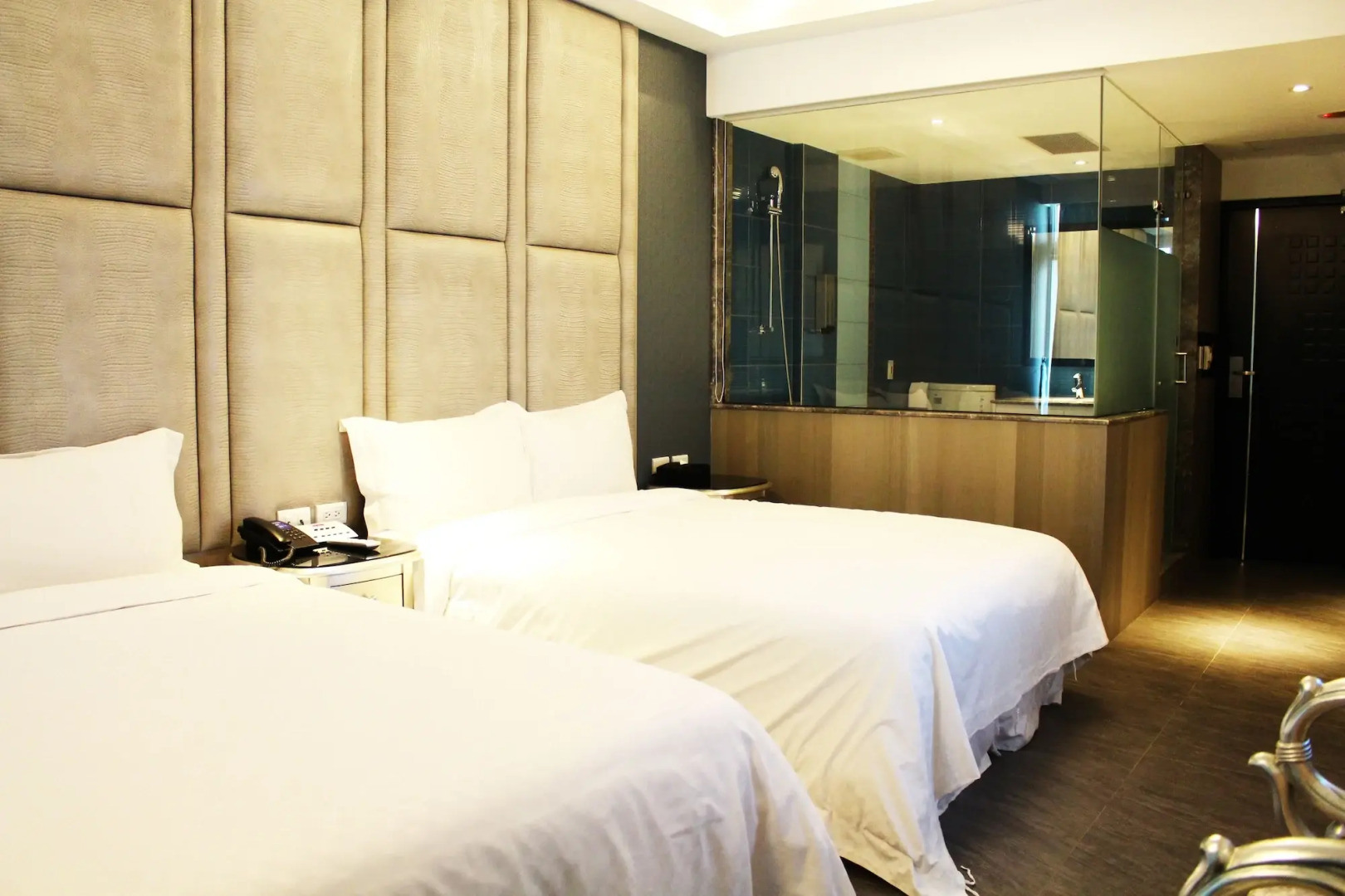 White House Beach Hotspring Resort