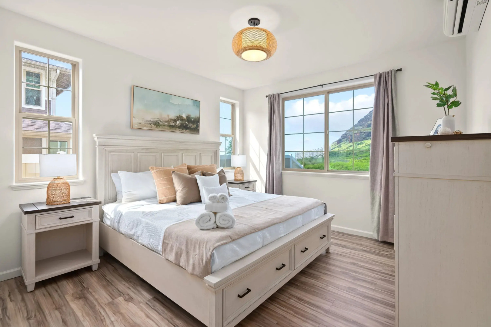 Mauna View by Avantstay 10min to Beach, Backyard