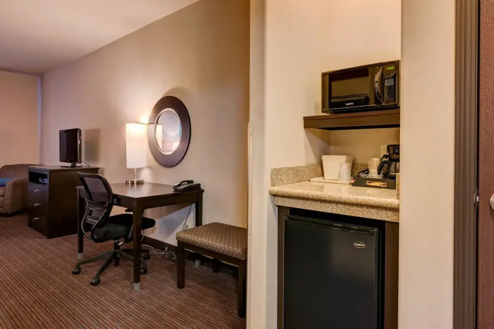 Comfort Inn & Suites