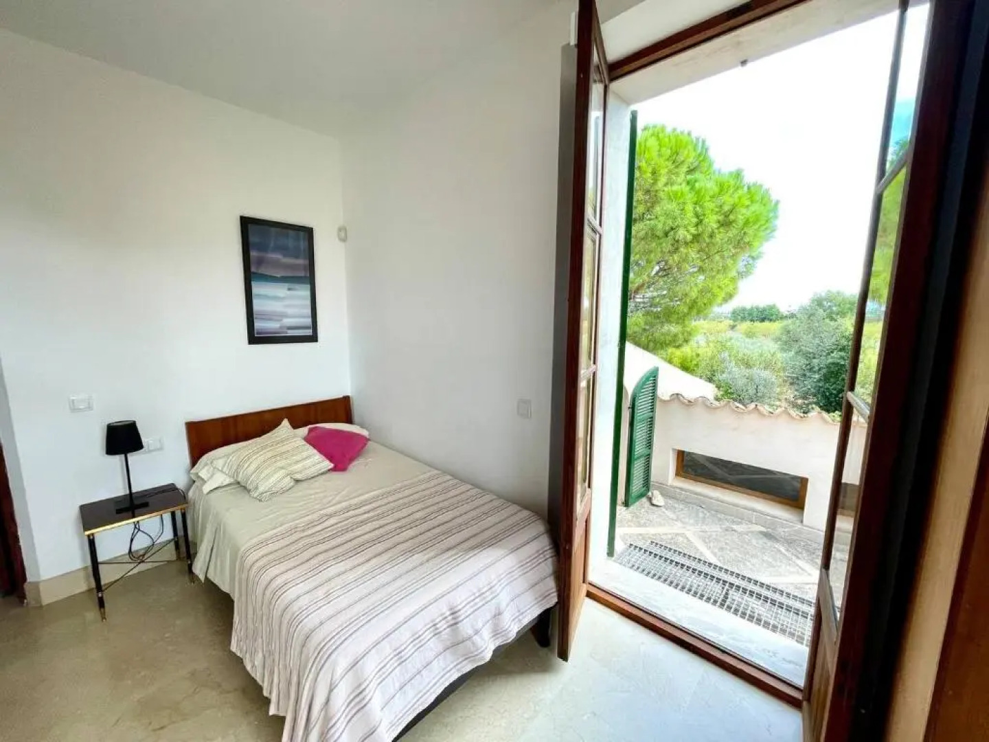 Son Jordi nou, beautiful villa near Alaro big swimming pool, BBQ mountain views 12people
