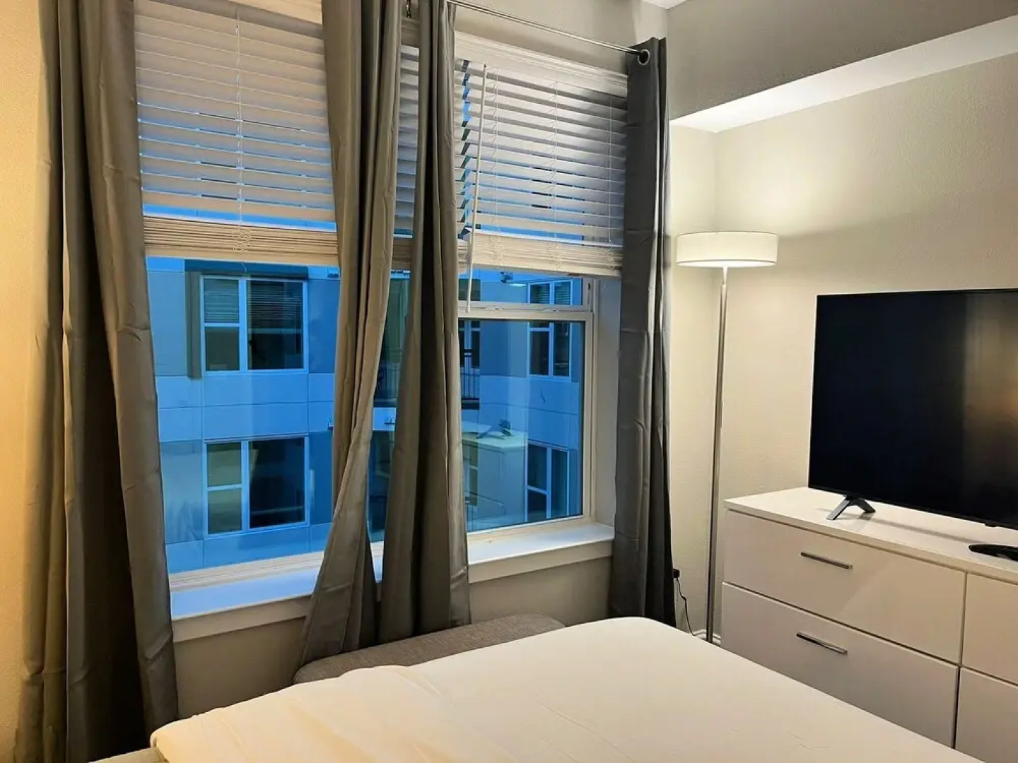 The Elvis Presley Urban Luxury Apts Austin