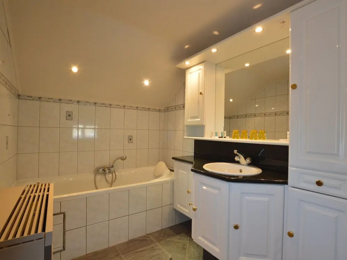 Lavish Villa in Tienen With Terrace & Garden