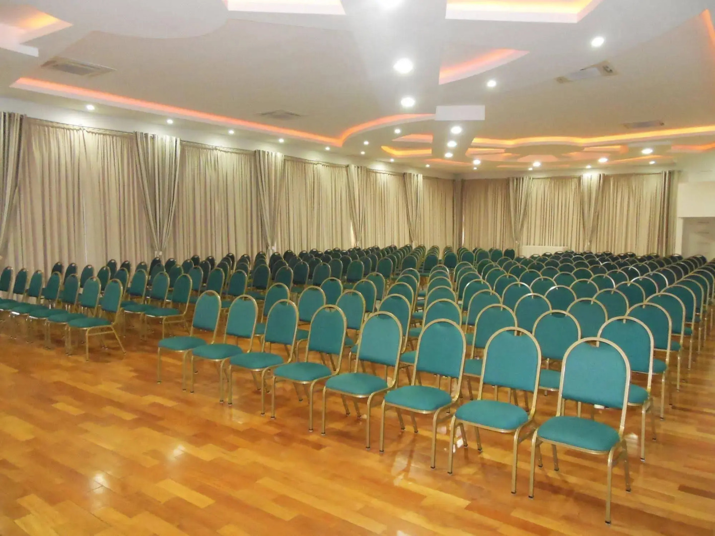 El Shadai Park Hotel