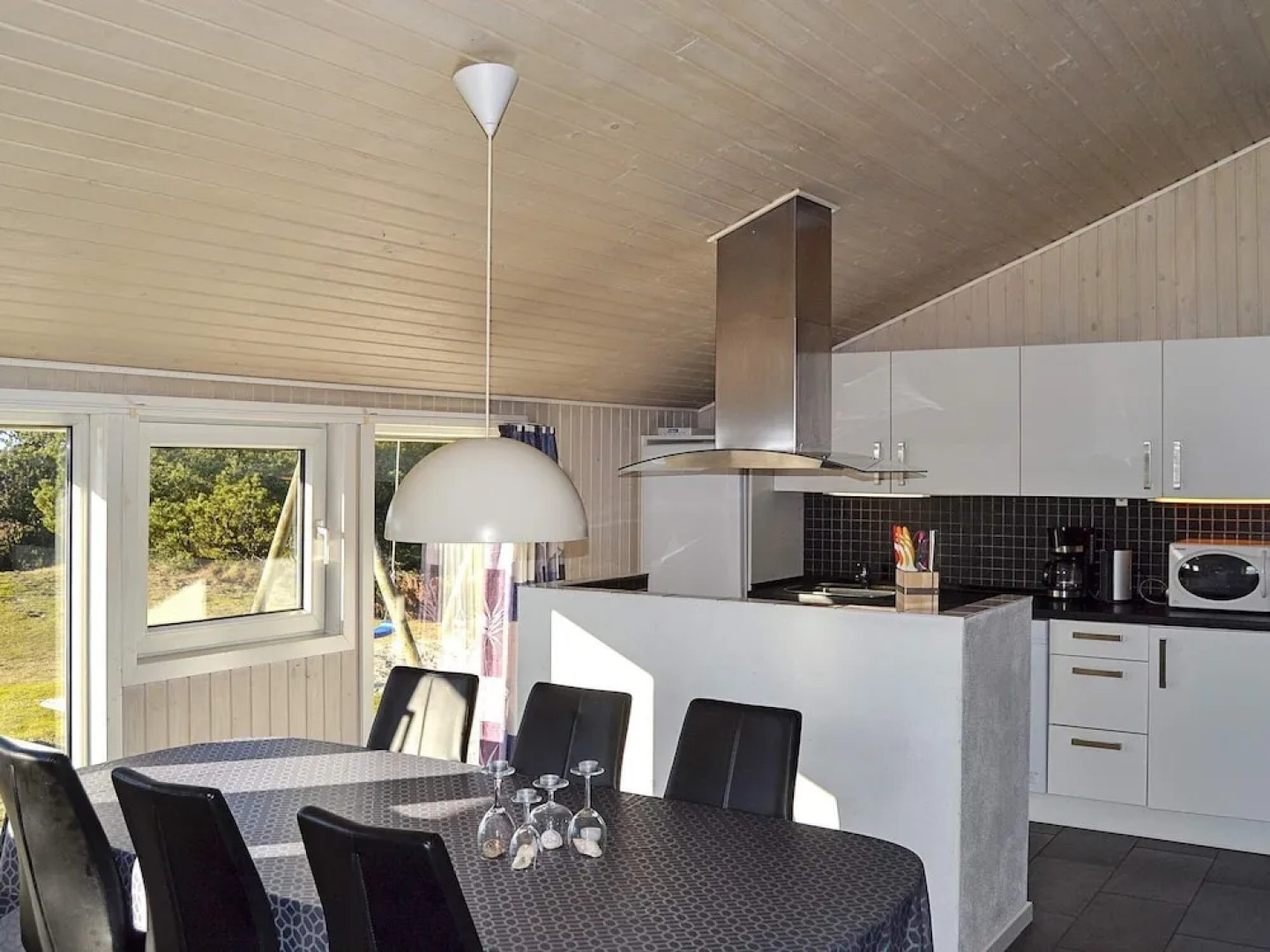 Modern Holiday Home in Fanø With Private Whirlpool