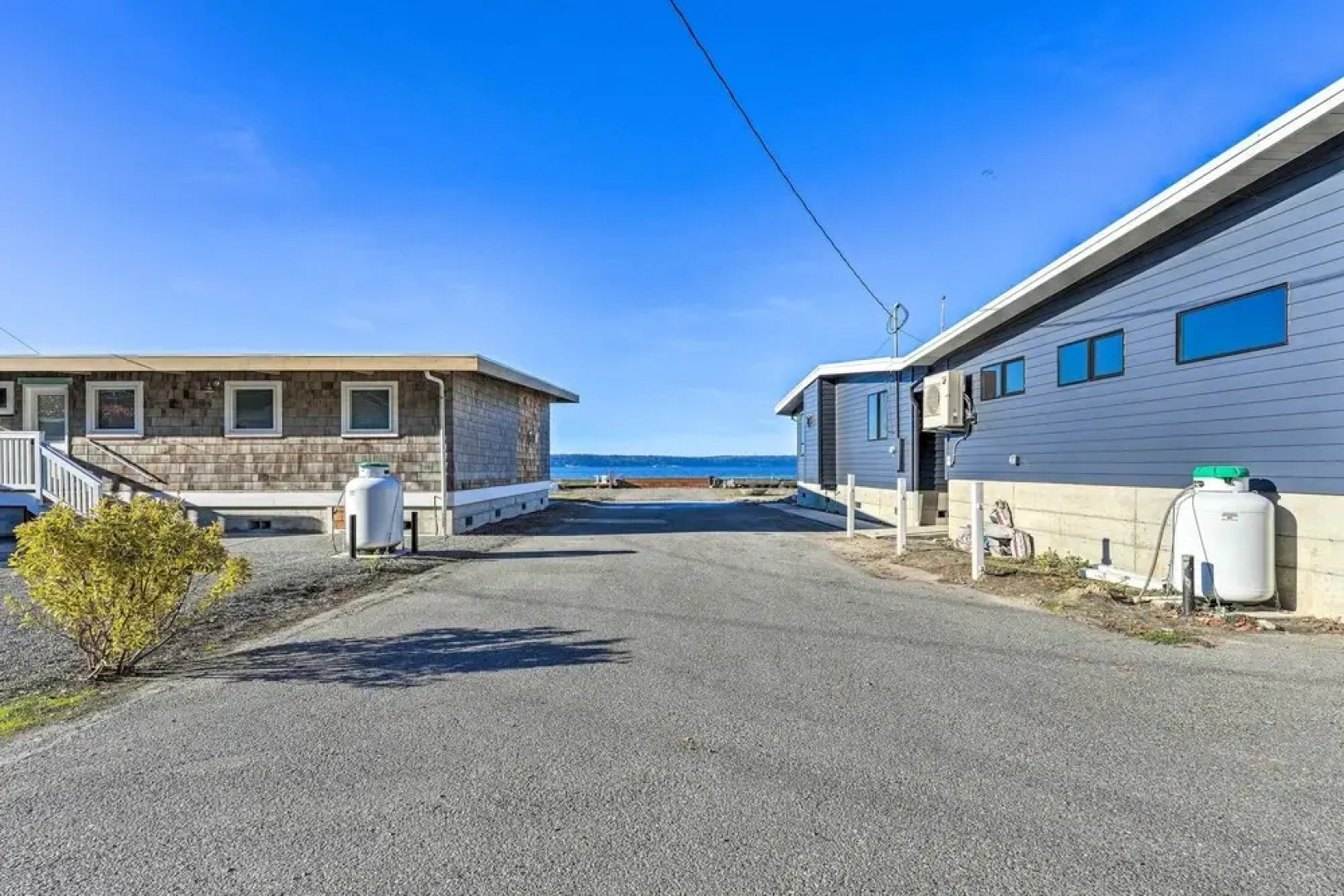 Mckees Beach House w/ Ocean Views, Hot Tub!