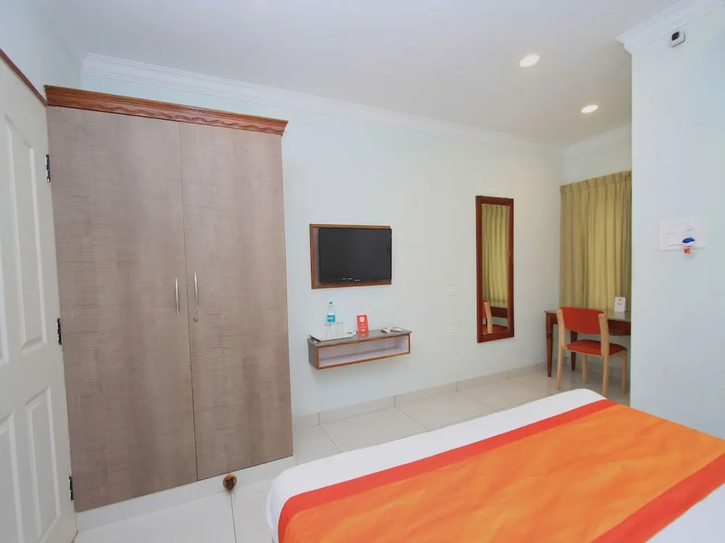 OYO 6598 White Wings