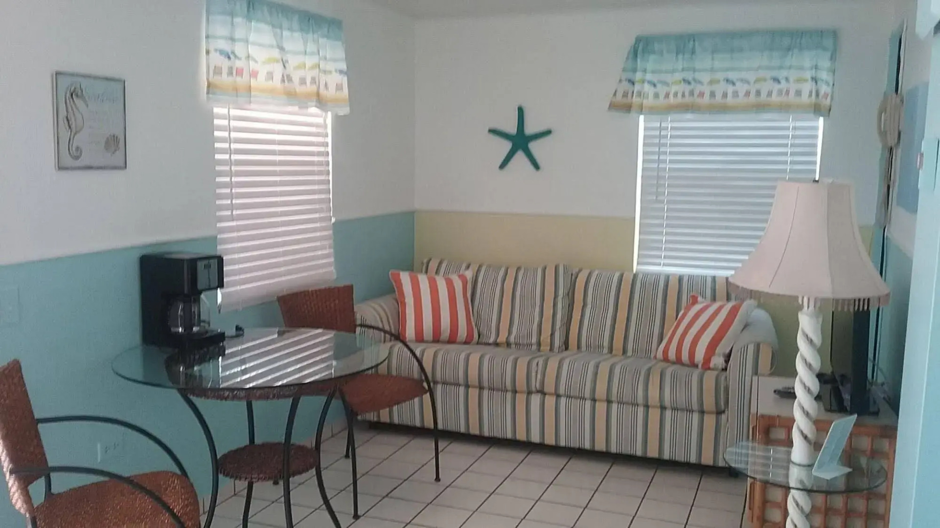 Tropical Bay Inn Motel