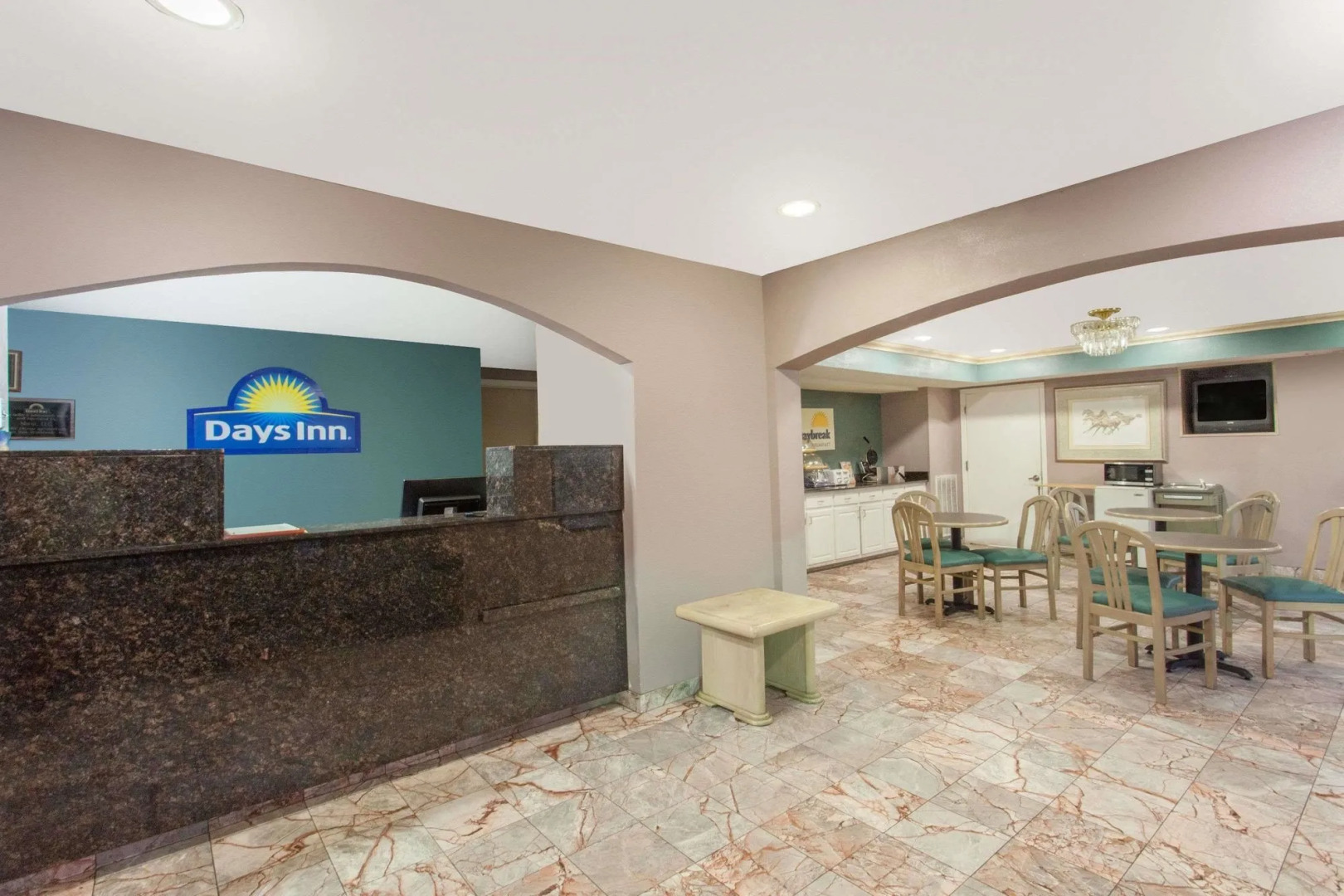 Days Inn by Wyndham Decatur Priceville I-65 Exit 334