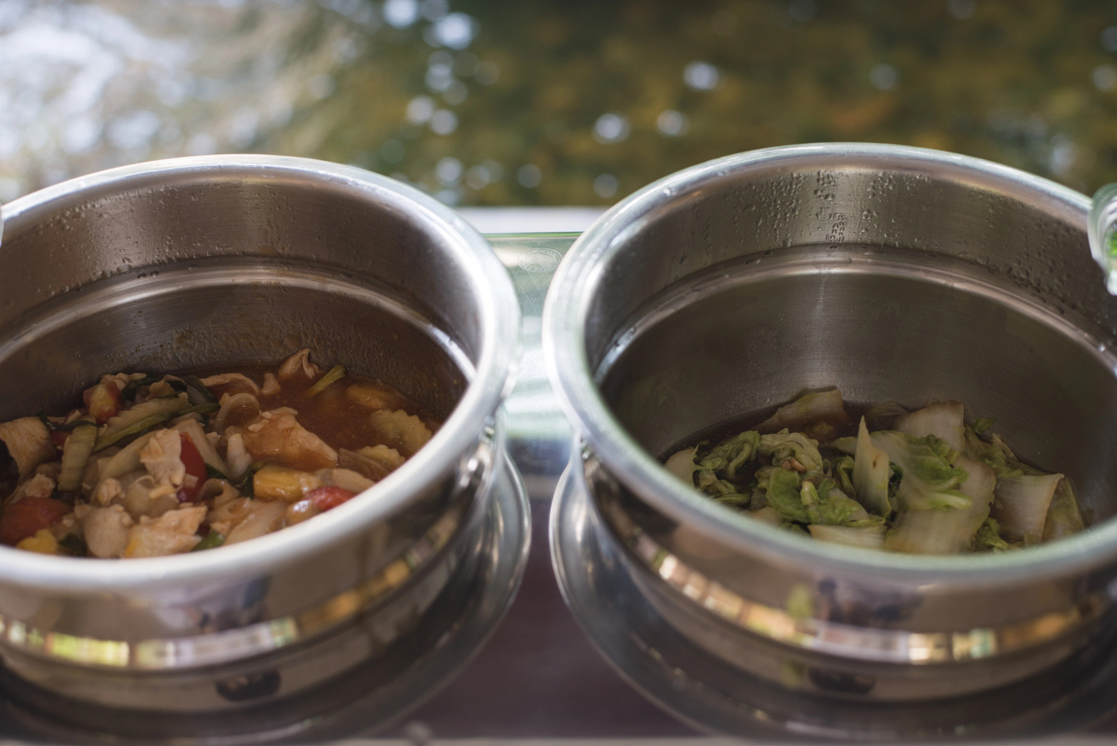 Feung Nakorn Balcony Rooms and Cafe