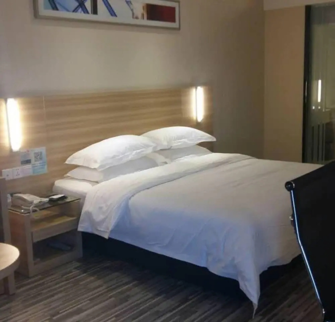 Poltton International Apartment Luohe