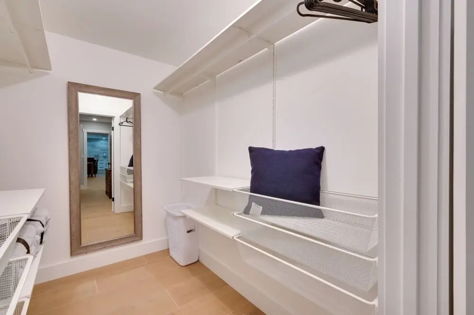 Inverness Getaway ~ 4 Mi to Henderson Lake!