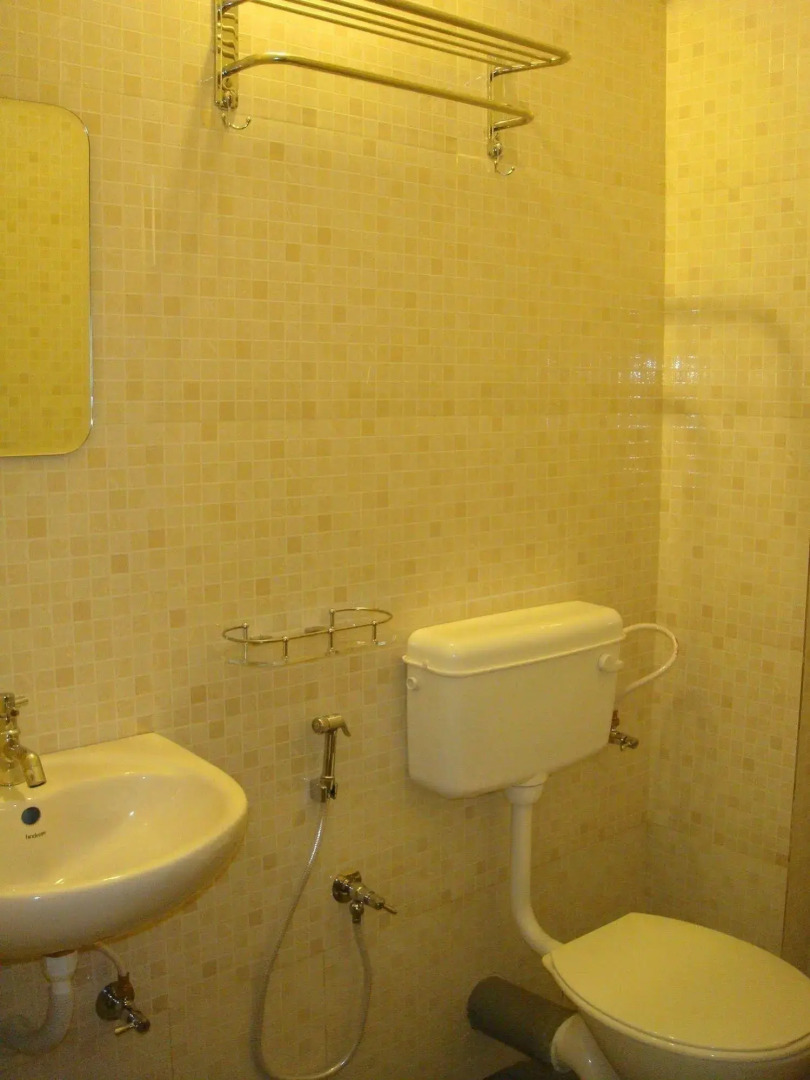 Palm Grove Service Villa