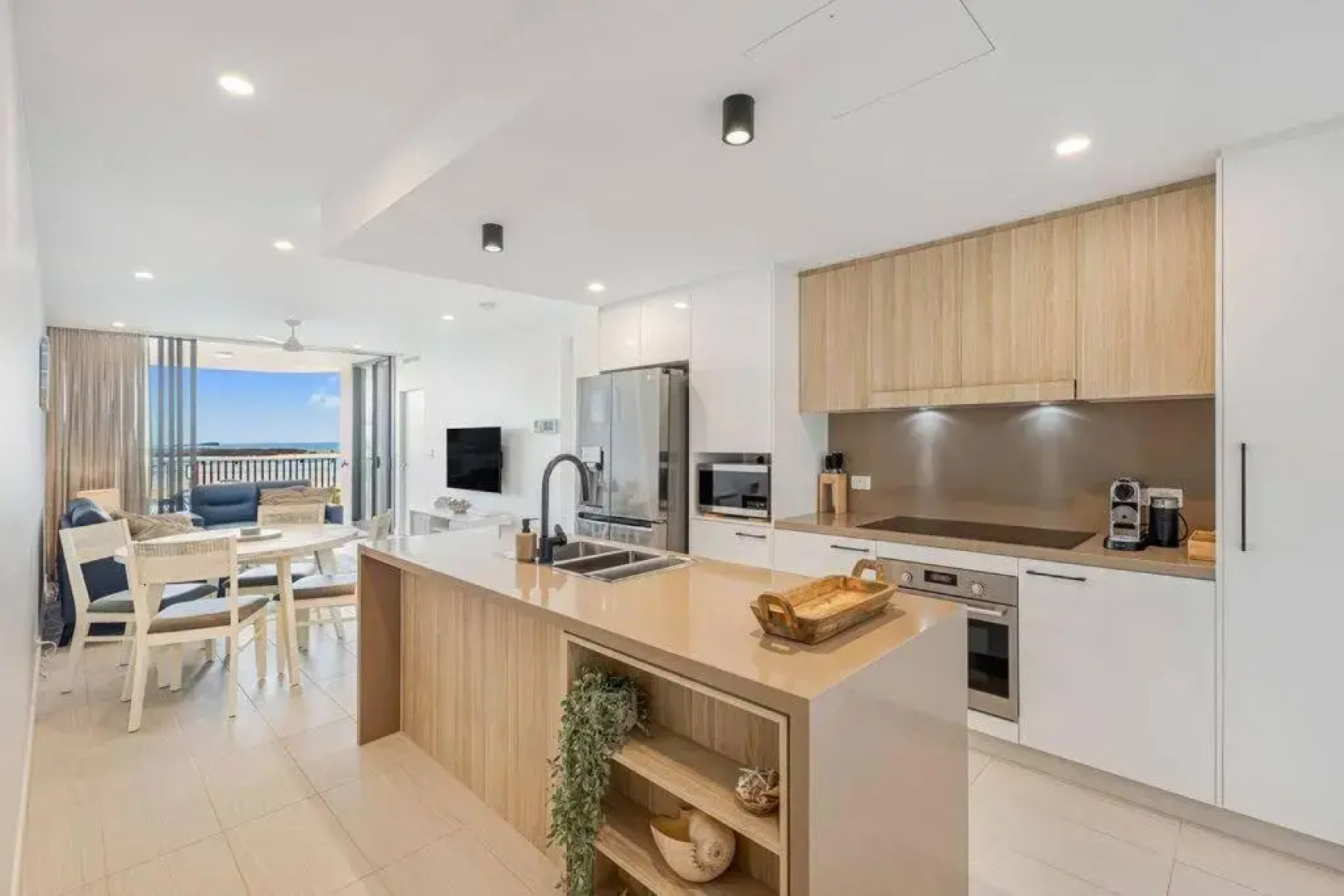 SERENE BEAUTY@The Cosmopolitan Unit 20406
